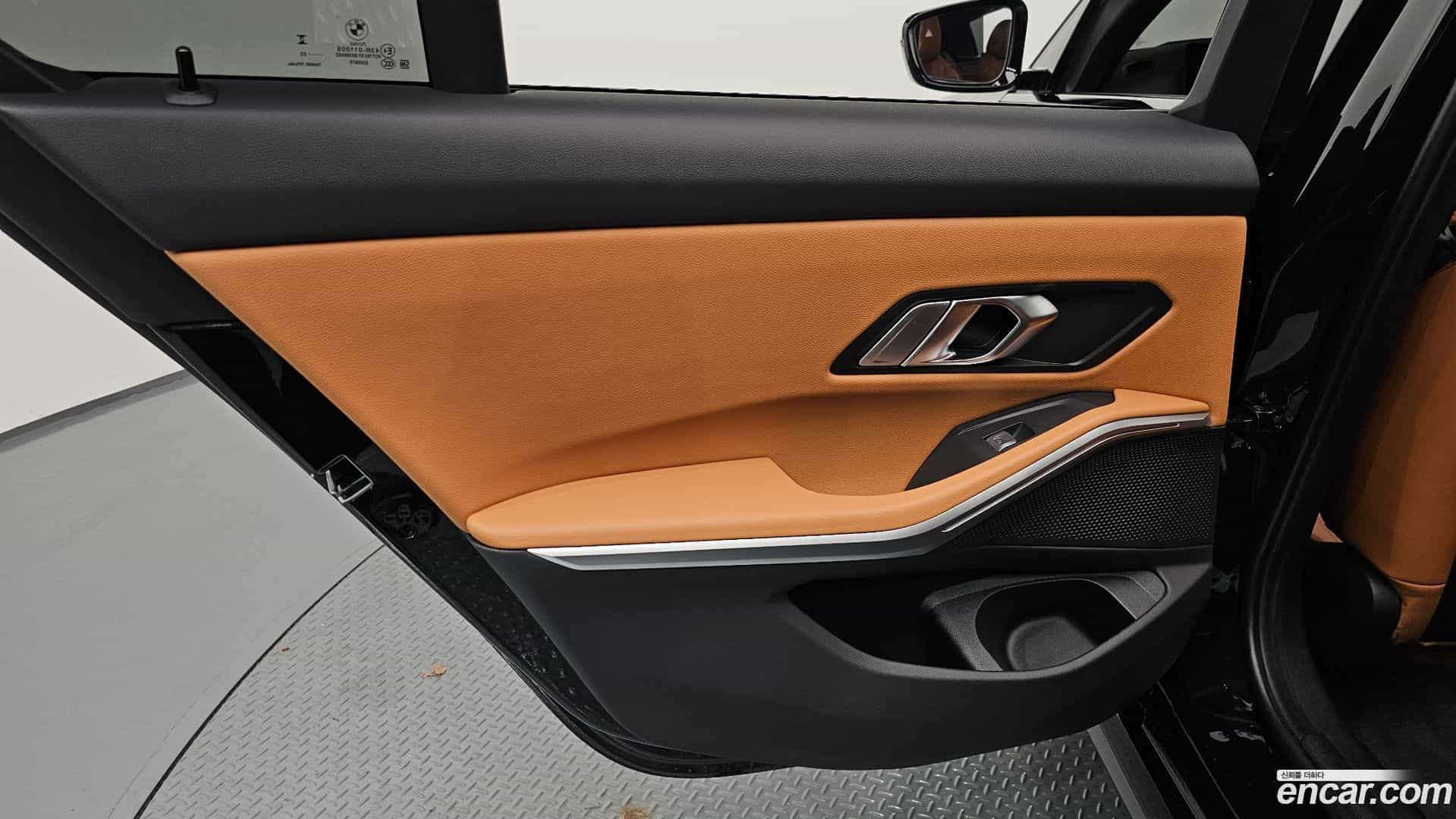 3-Series BMW 2022.10-INNER-035