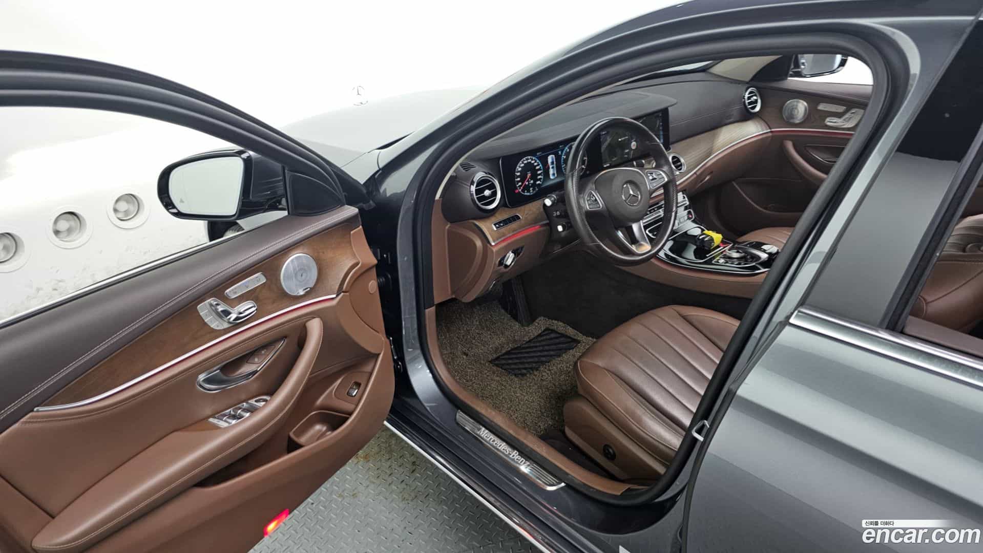 E-Class Mercedes-Benz 2018.5-INNER-010