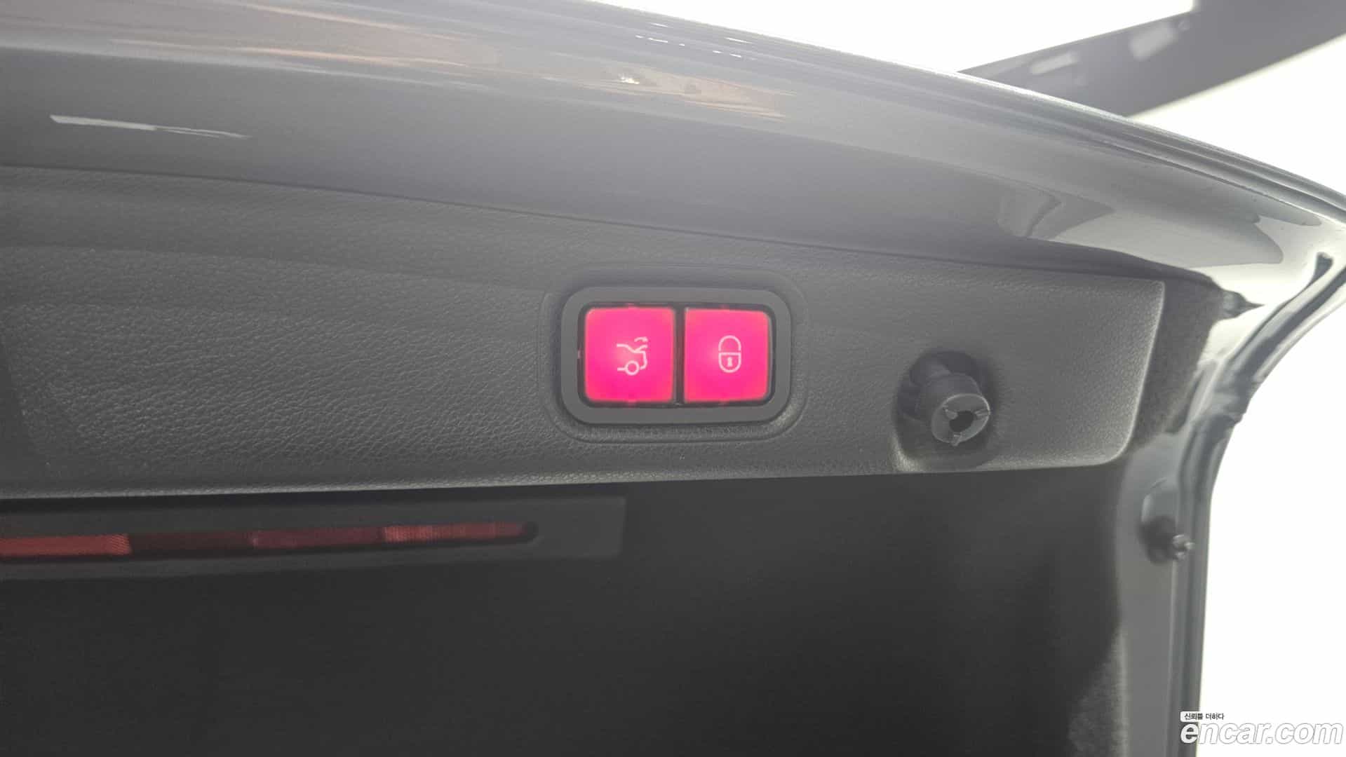 E-Class Mercedes-Benz 2018.5-OPTION-019