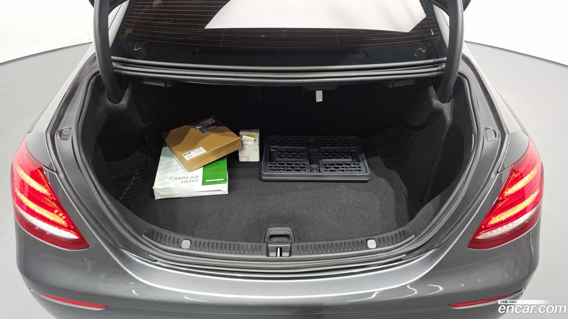 E-Class Mercedes-Benz 2018.5-OPTION-020