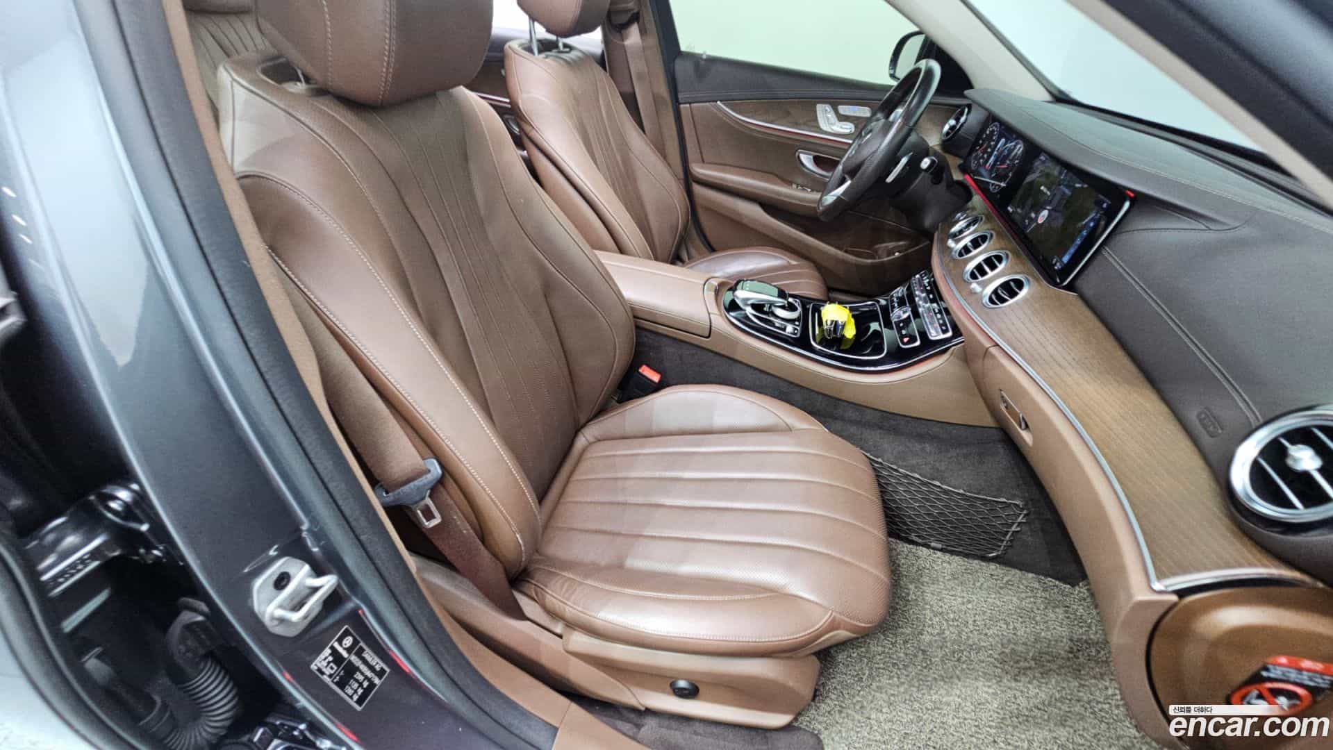 E-Class Mercedes-Benz 2018.5-OPTION-023