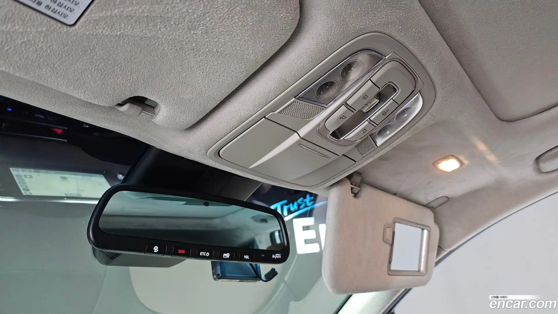 Santafe Hyundai 2018.8-OPTION-041