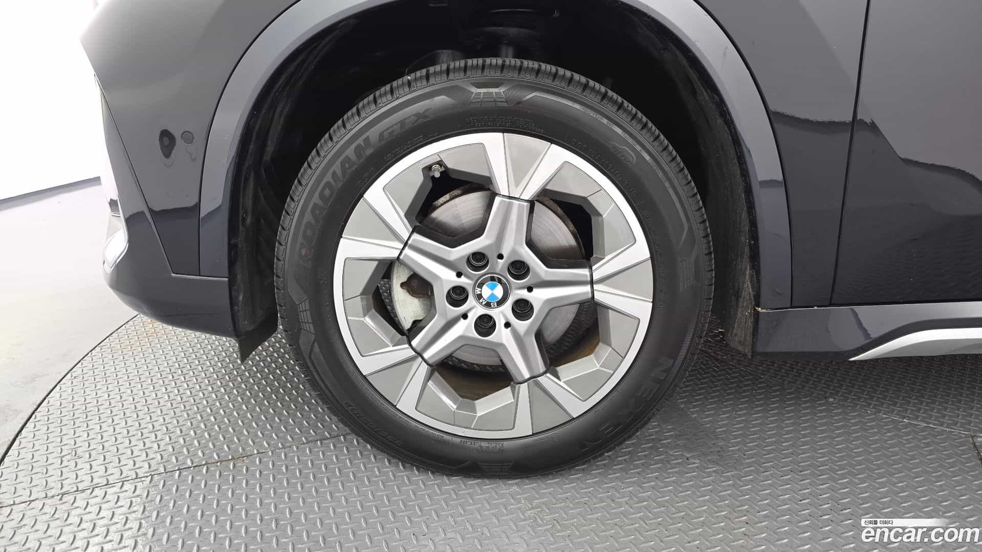 X1 BMW 2023.10-OUTER-005