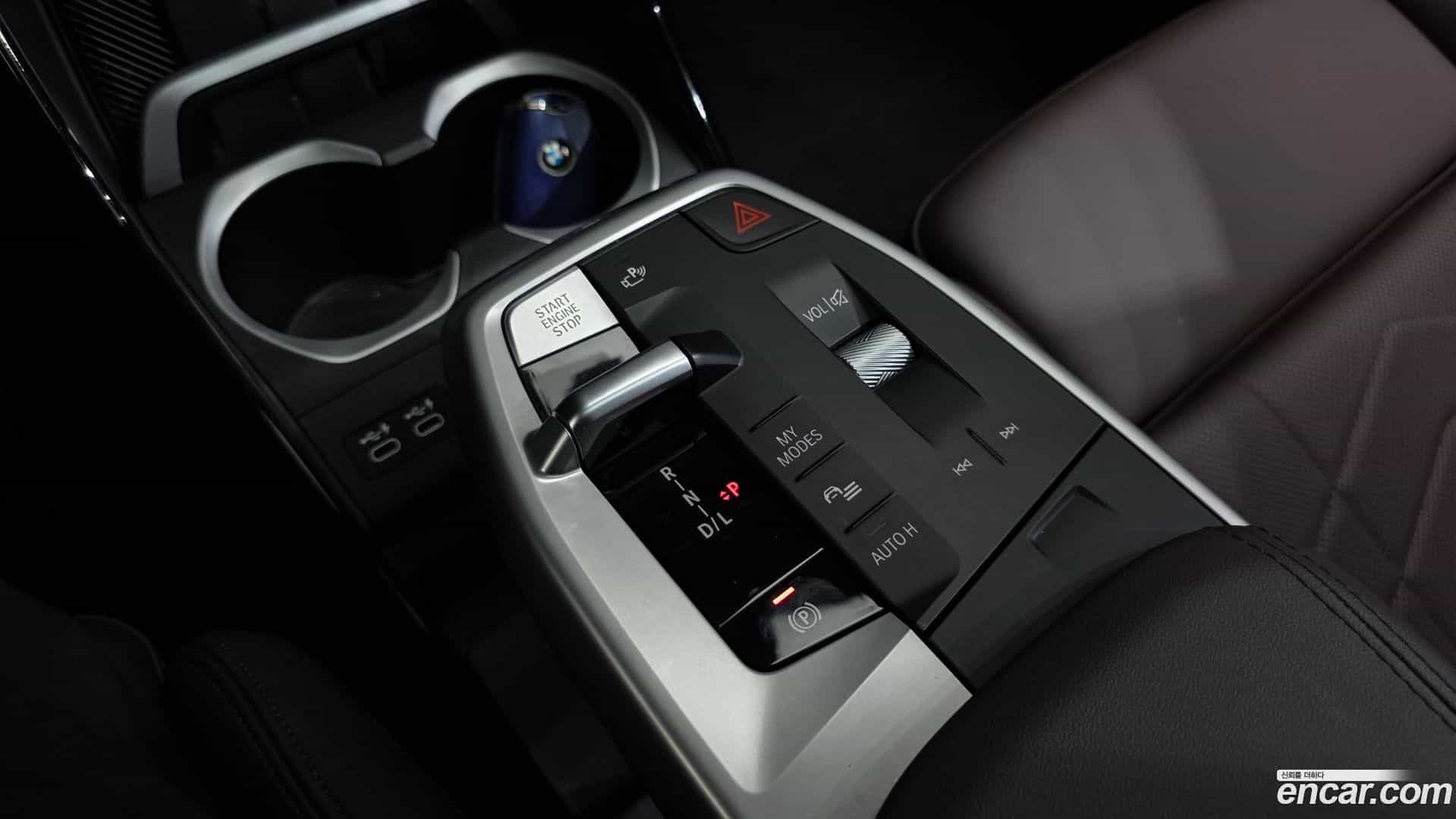 X1 BMW 2023.10-INNER-009