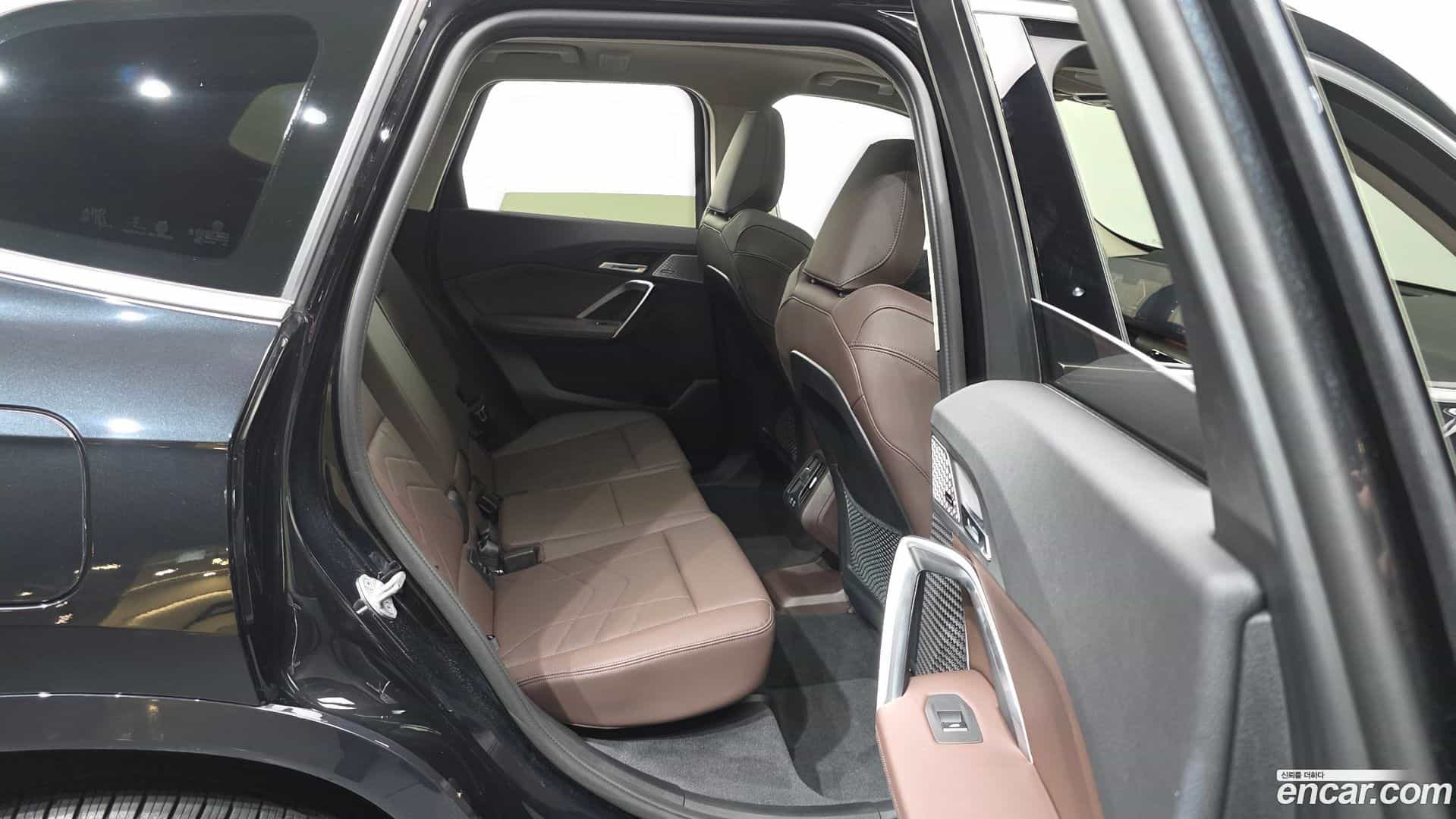 X1 BMW 2023.10-INNER-036