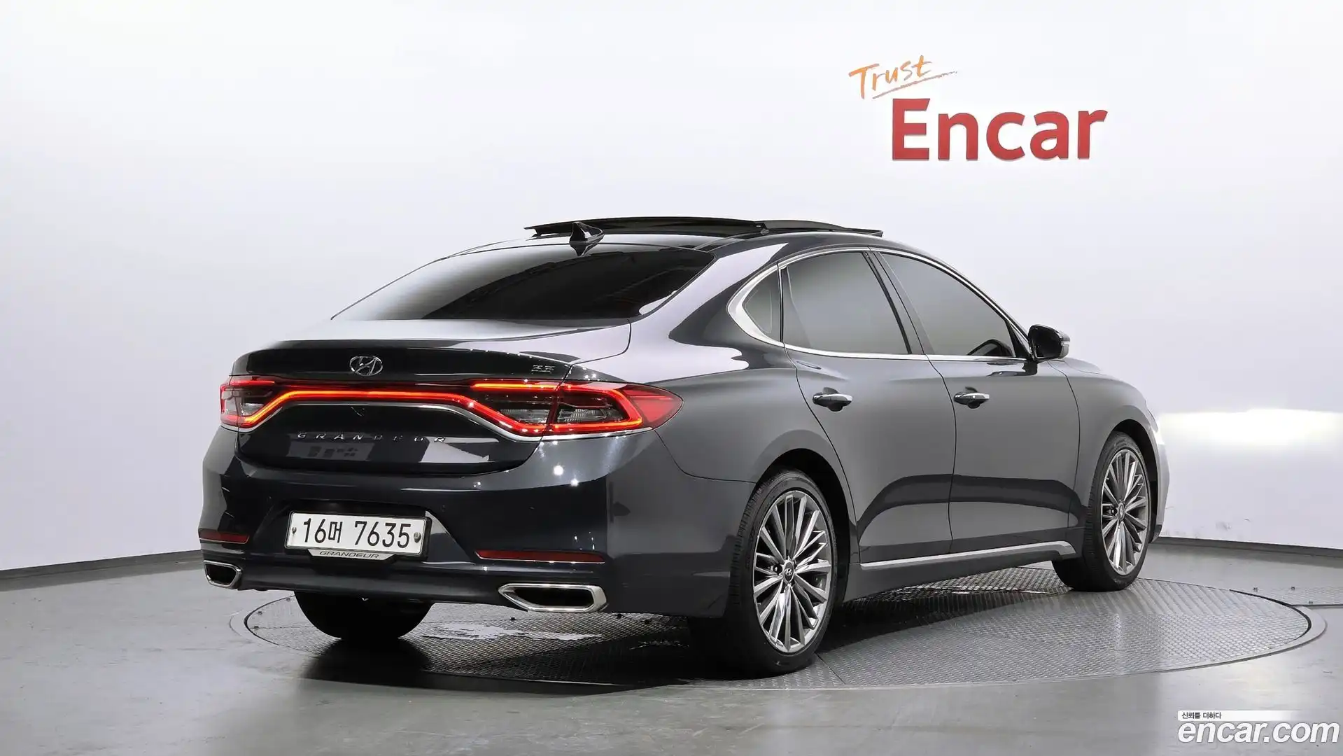 Grandeur Hyundai 2017.9-OUTER-002