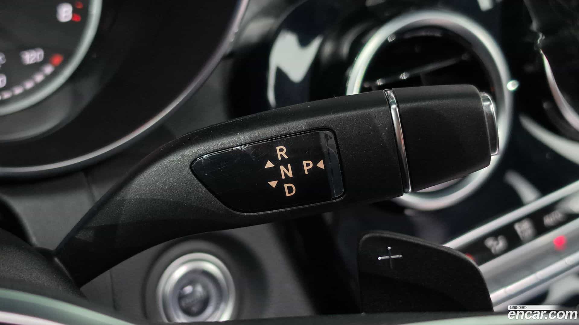 C-Class Mercedes-Benz 2020.4-INNER-009