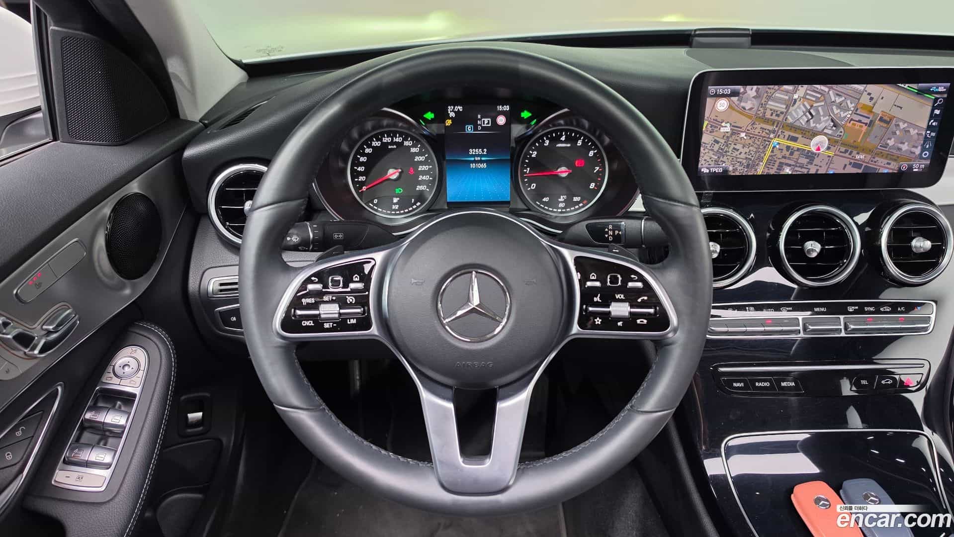 C-Class Mercedes-Benz 2020.4-OPTION-016