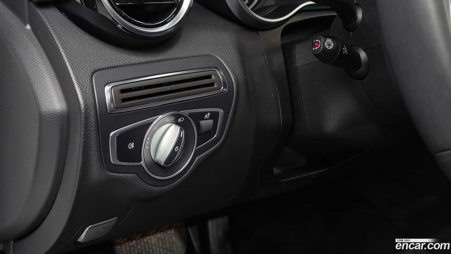C-Class Mercedes-Benz 2020.4-OPTION-021
