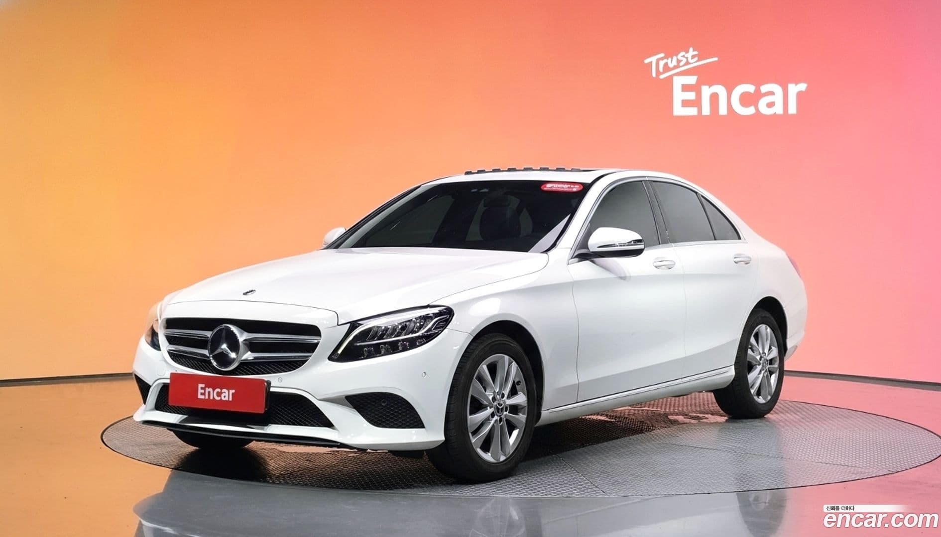 Main__Slider__Photo:C-Class Mercedes-Benz 2020.4-0