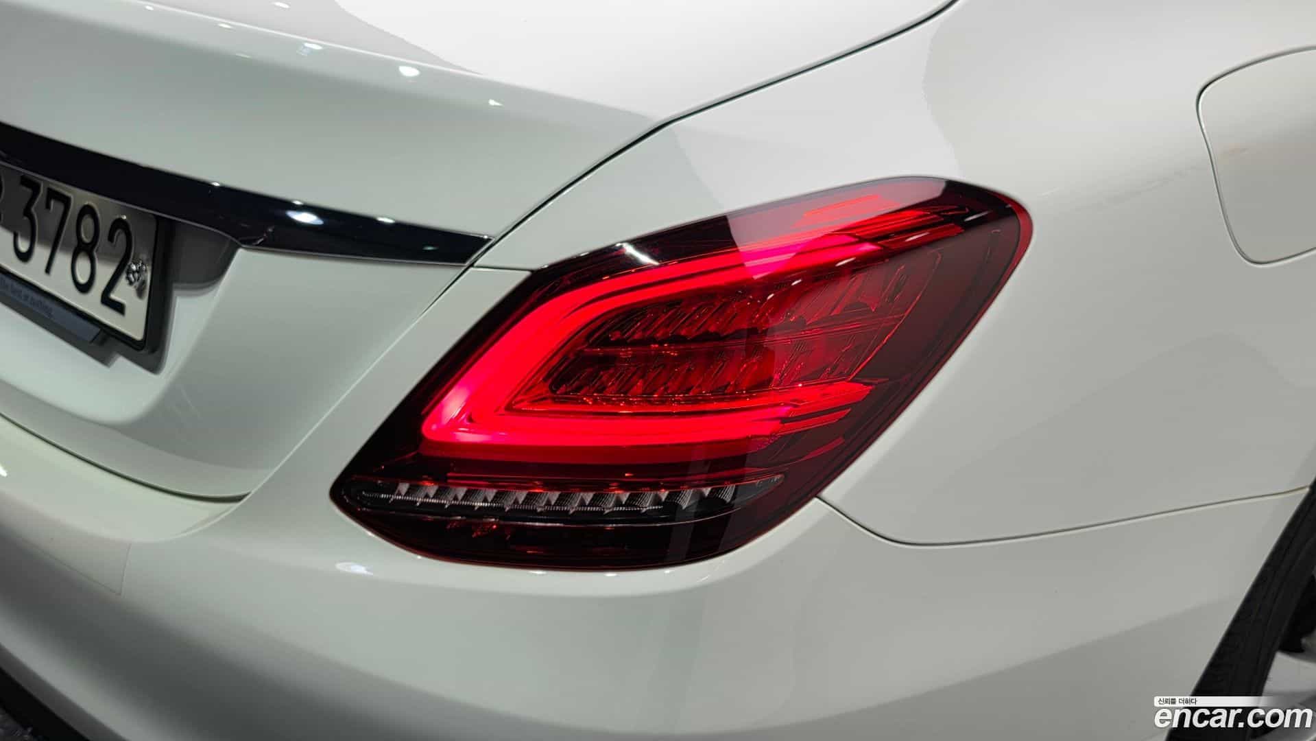 C-Class Mercedes-Benz 2020.4-OUTER-033