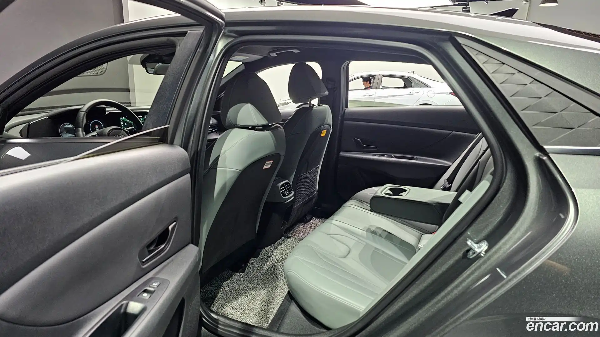 AVANTE Hyundai 2024.7-OPTION-015