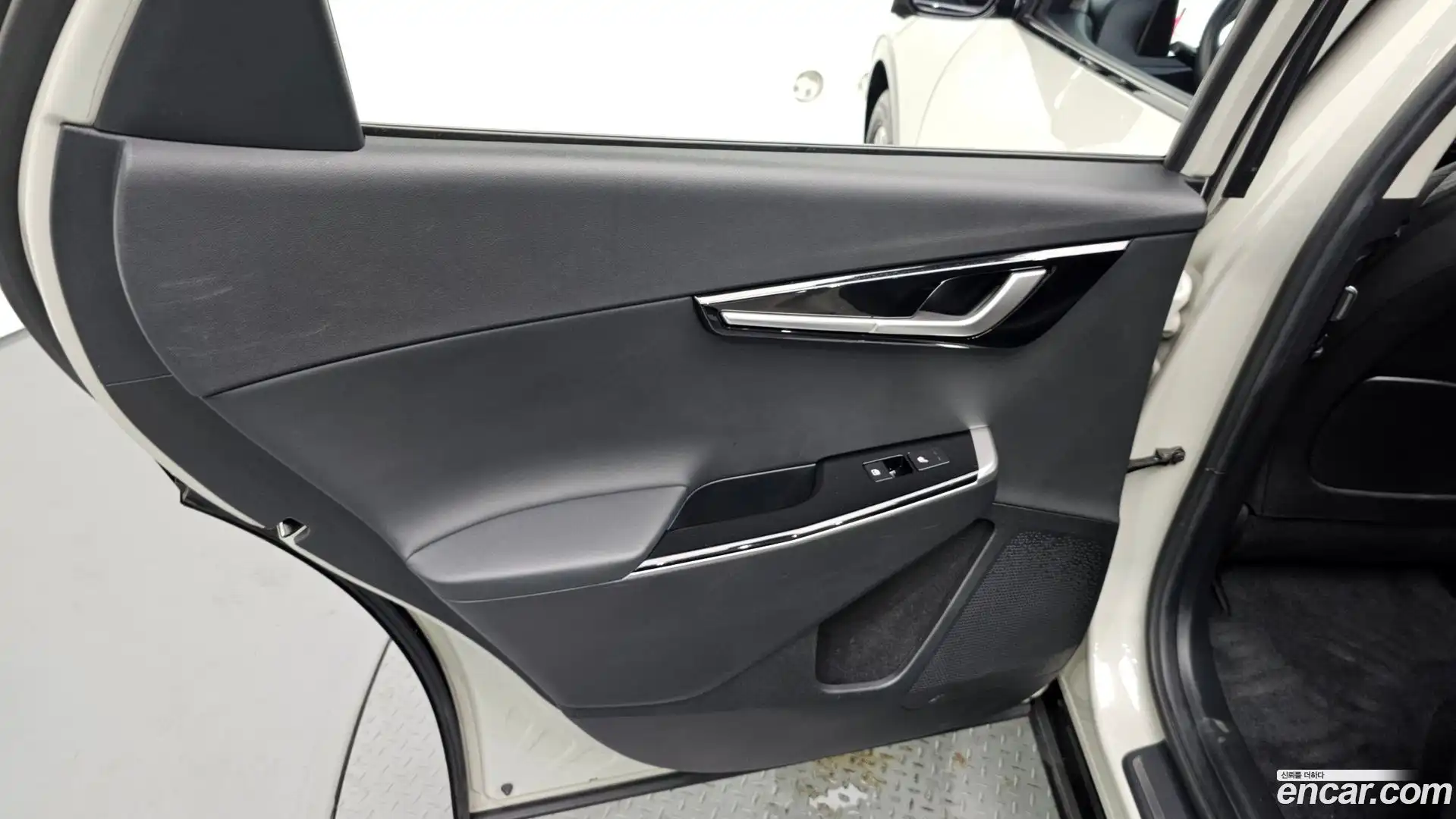 EV6 Kia 2022.5-INNER-035