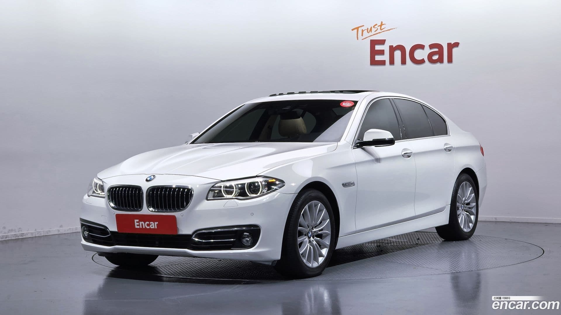 Main__Slider__Photo:5-Series BMW 2014.11-0