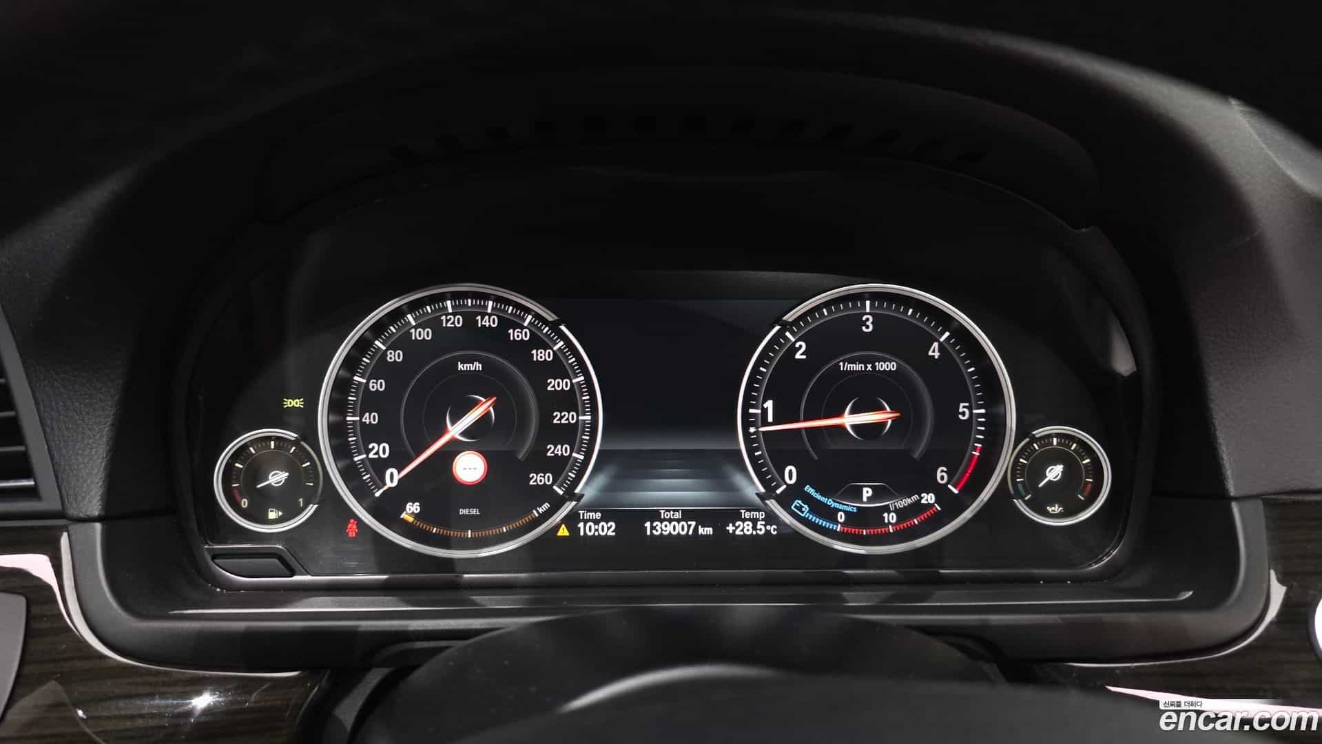 5-Series BMW 2014.11-INNER-008