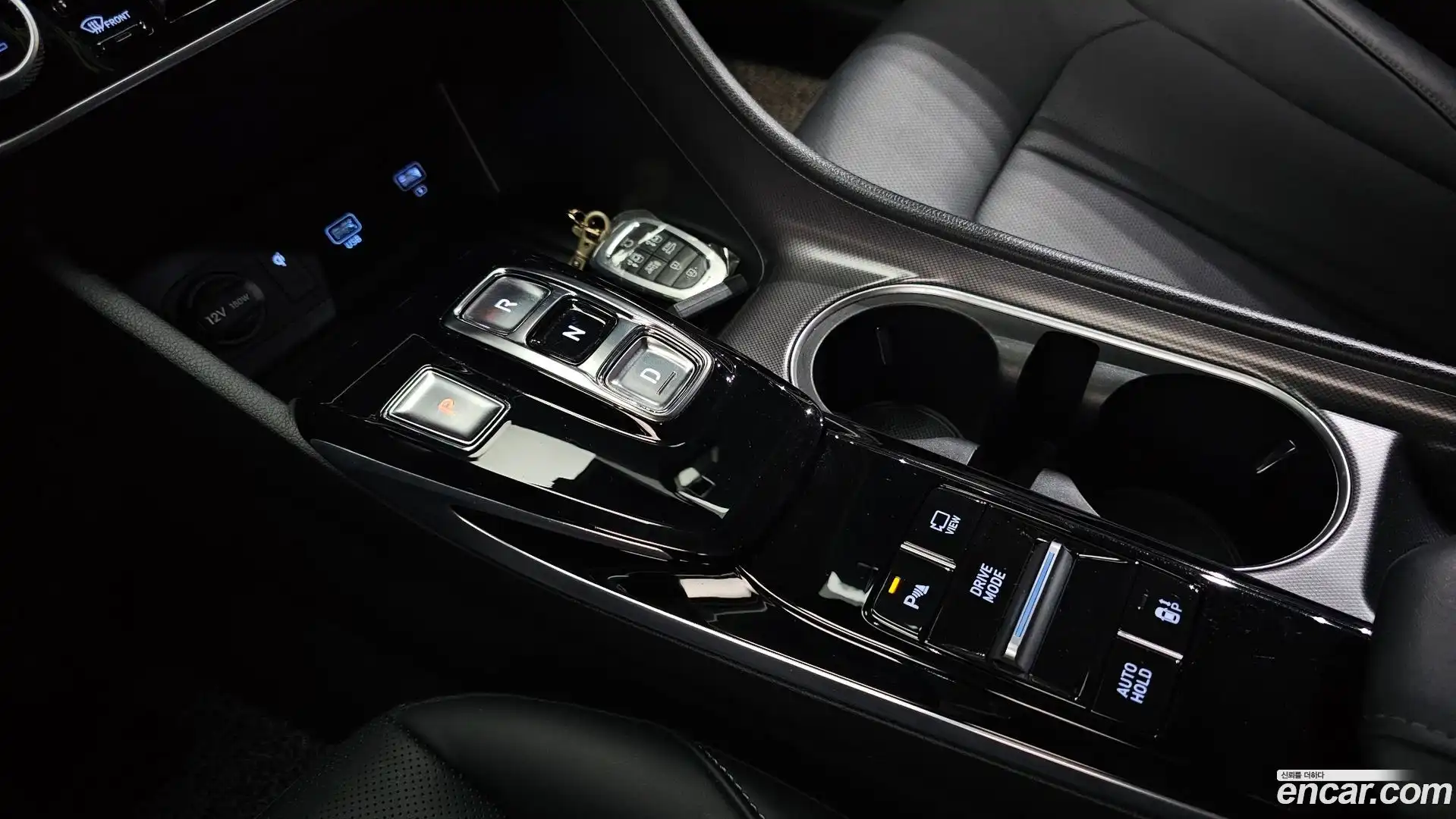 Sonata Hyundai 2022.2-INNER-009
