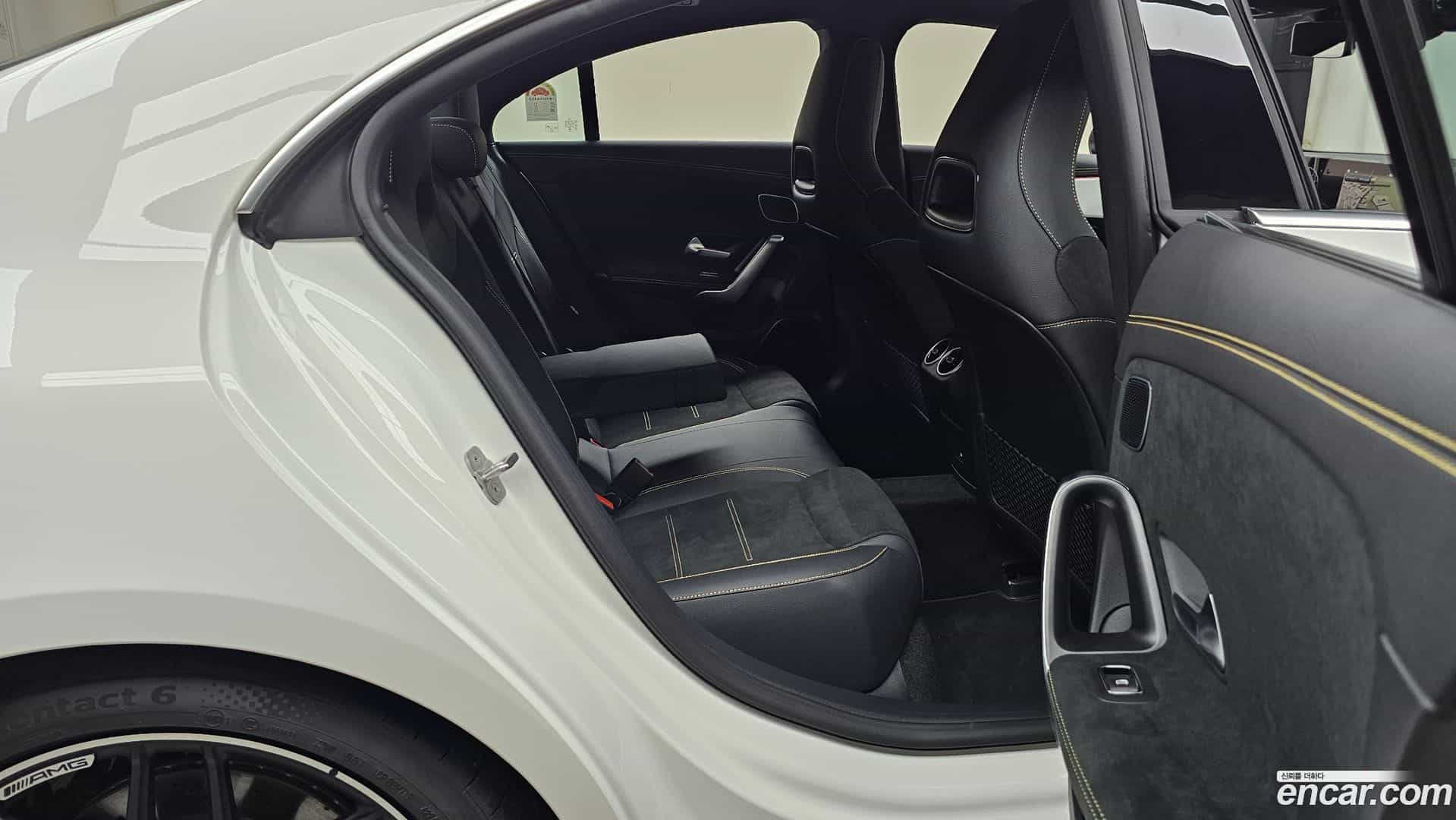 CLA-Class Mercedes-Benz 2025.8-OPTION-015