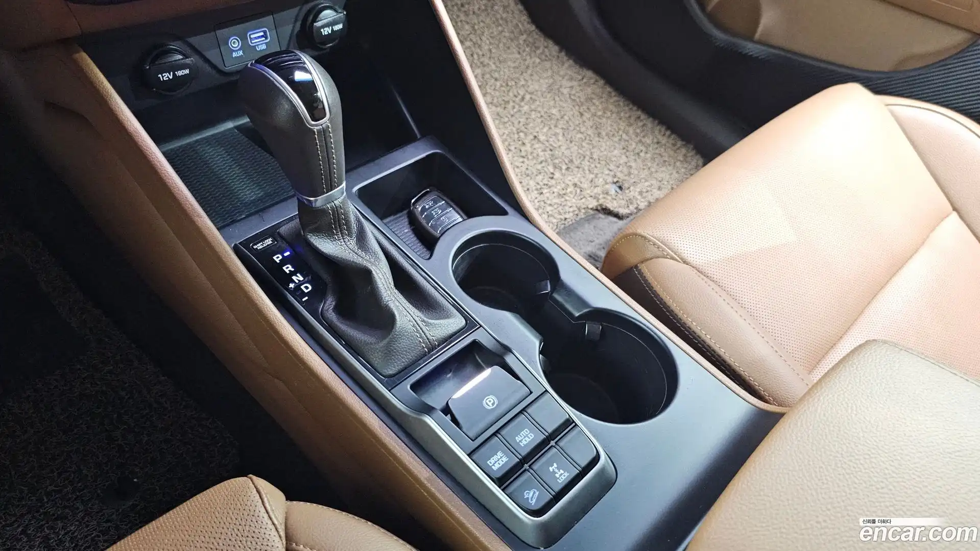 Tucson Hyundai 2018.1-INNER-009