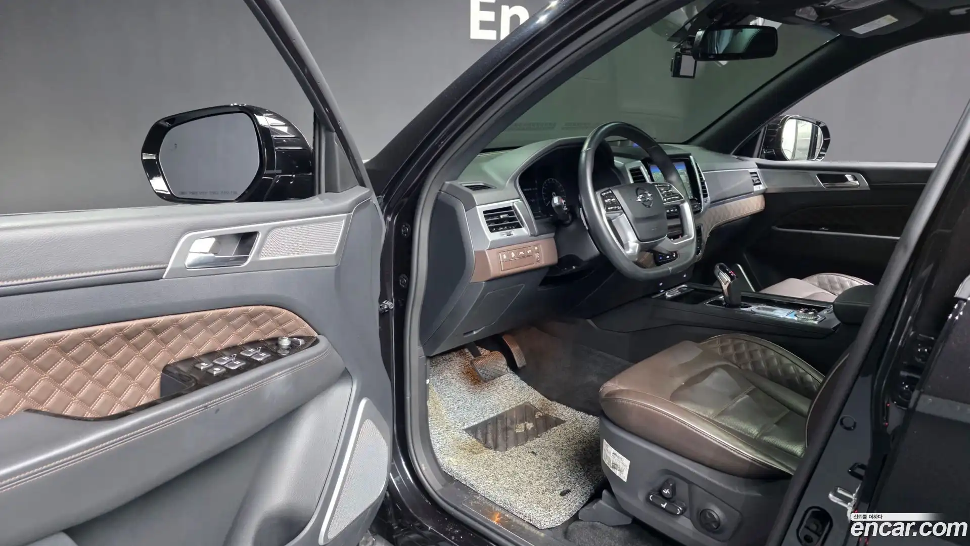 Rexton KG Mobility 2023.2-INNER-010