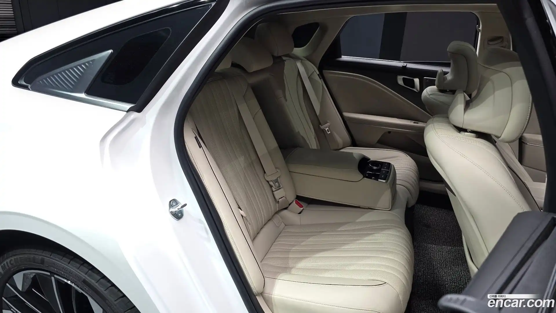 K8 Kia 2025.2-OPTION-015