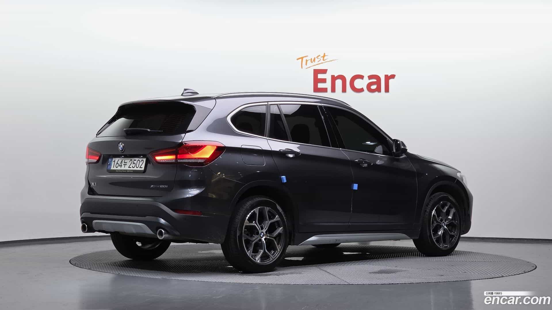 X1 BMW 2021.1-OUTER-002