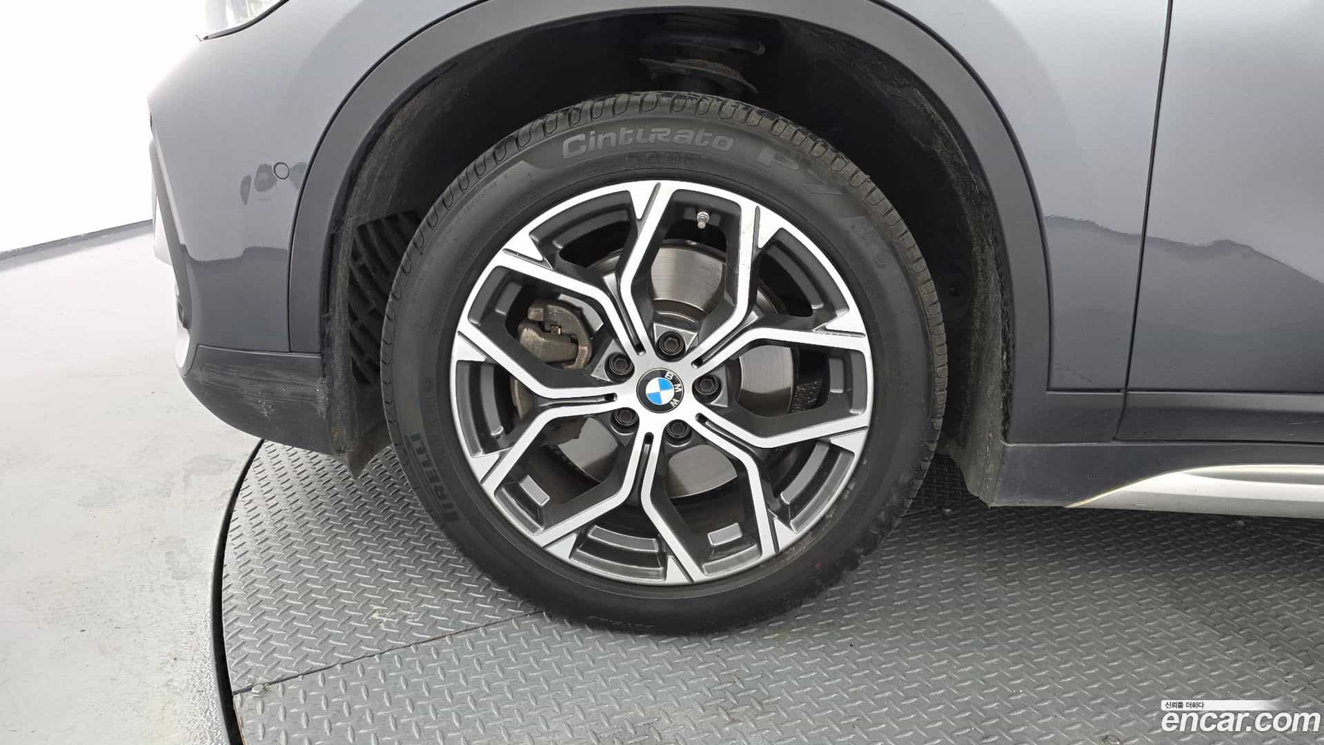 X1 BMW 2021.1-OUTER-005