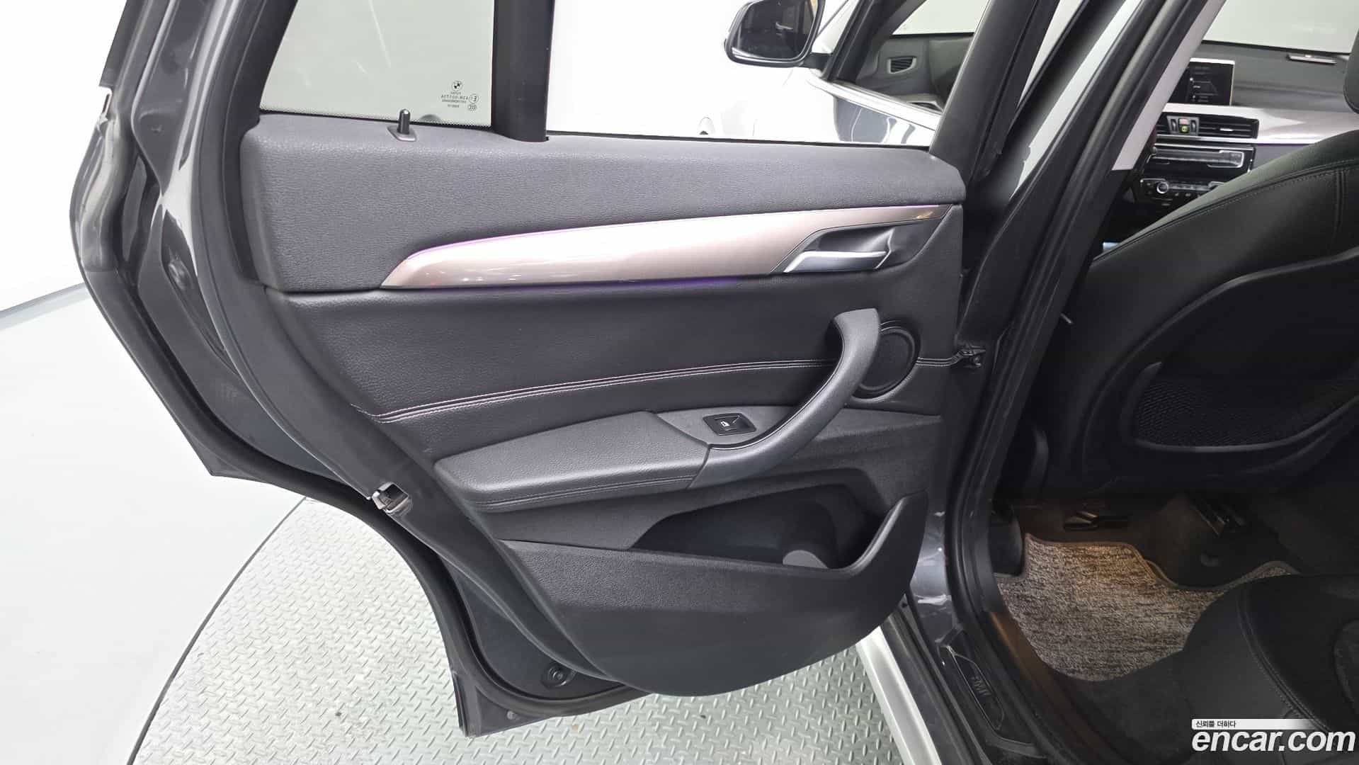 X1 BMW 2021.1-INNER-035