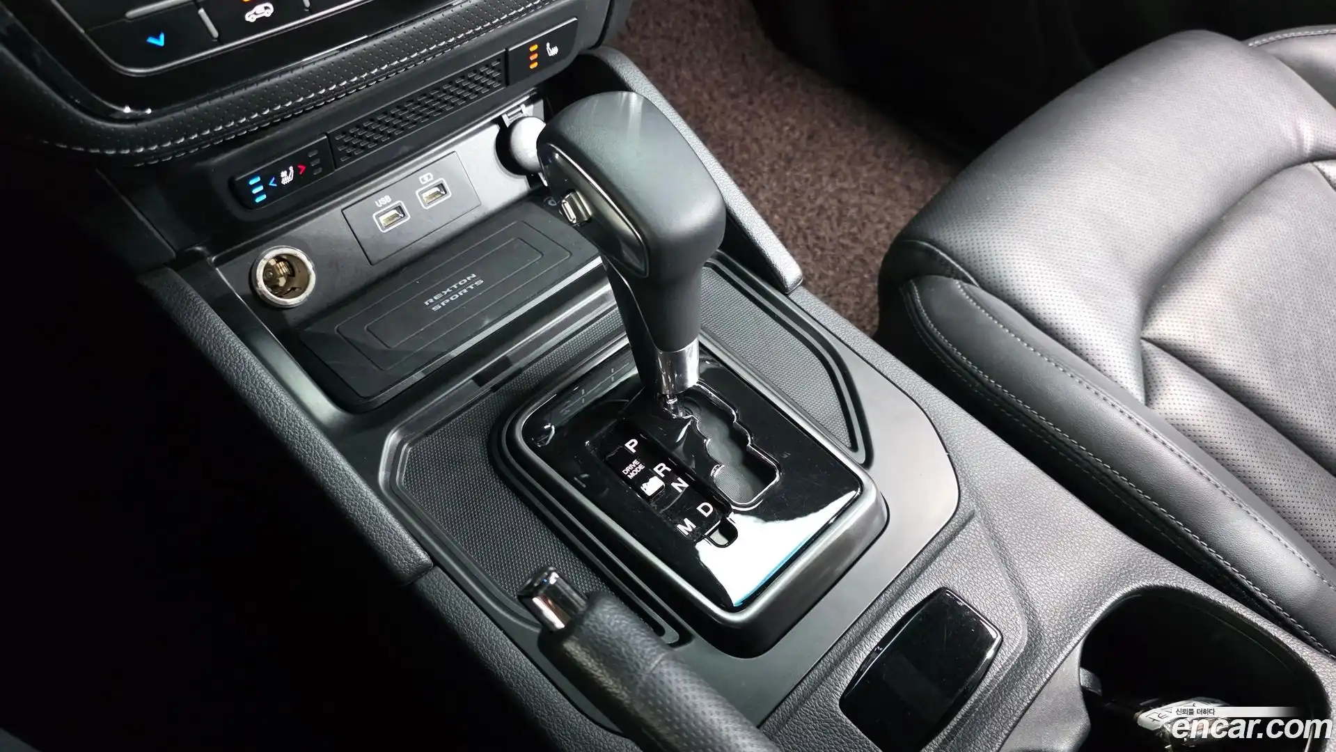 Rexton KG Mobility 2023.4-INNER-009