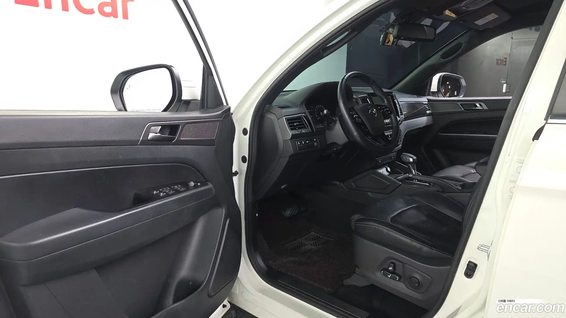 Rexton KG Mobility 2023.4-INNER-010