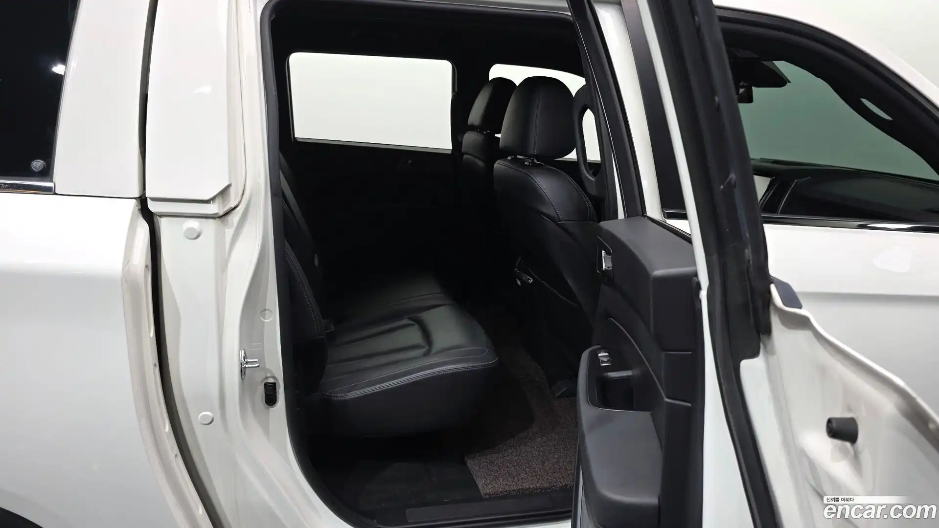 Rexton KG Mobility 2023.4-OPTION-016