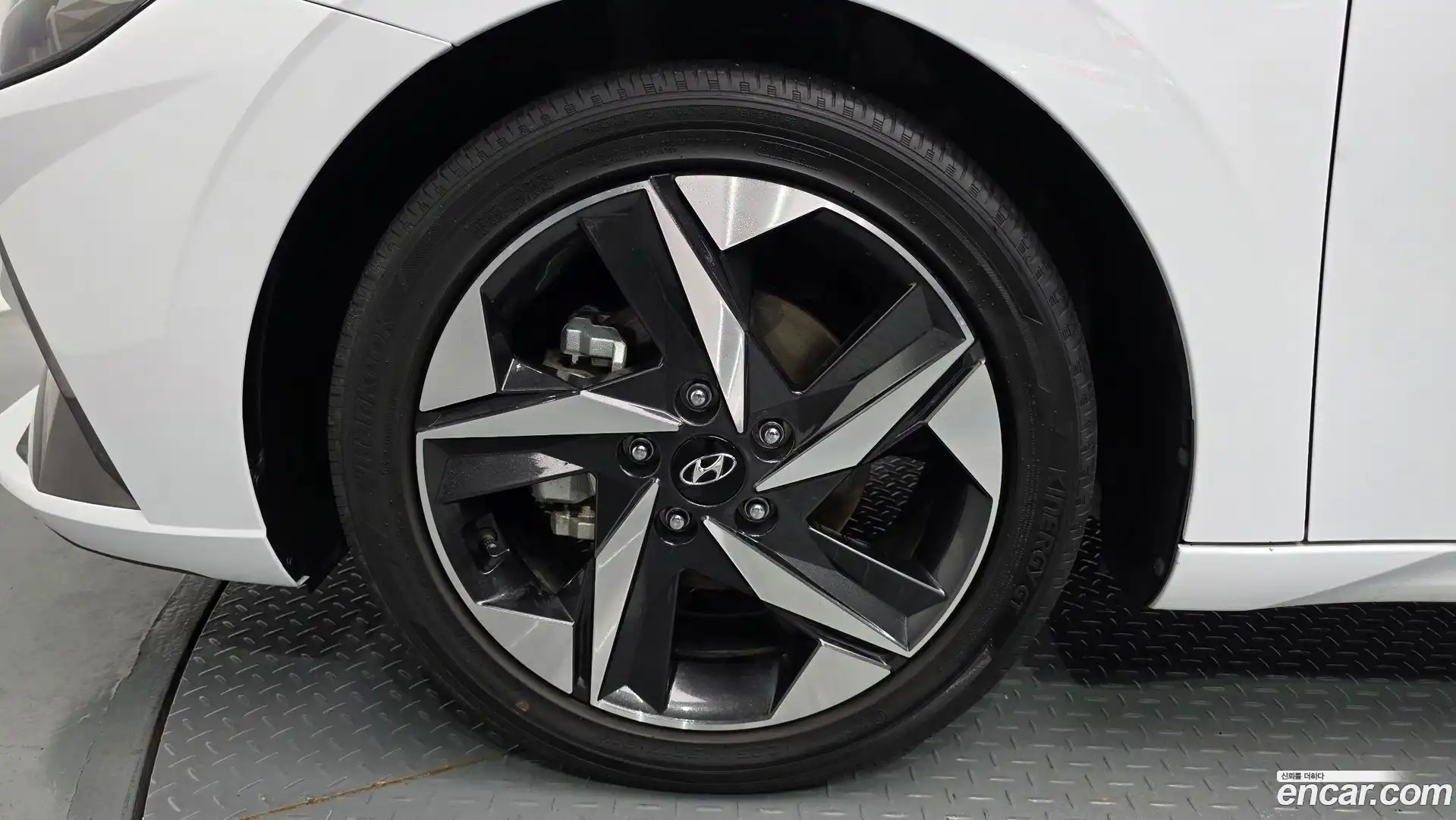 AVANTE Hyundai 2022.1-OUTER-005