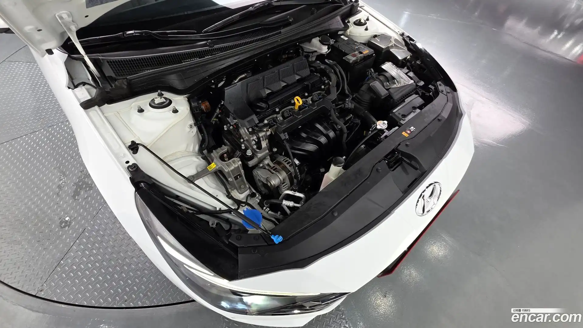 AVANTE Hyundai 2022.1-OUTER-006