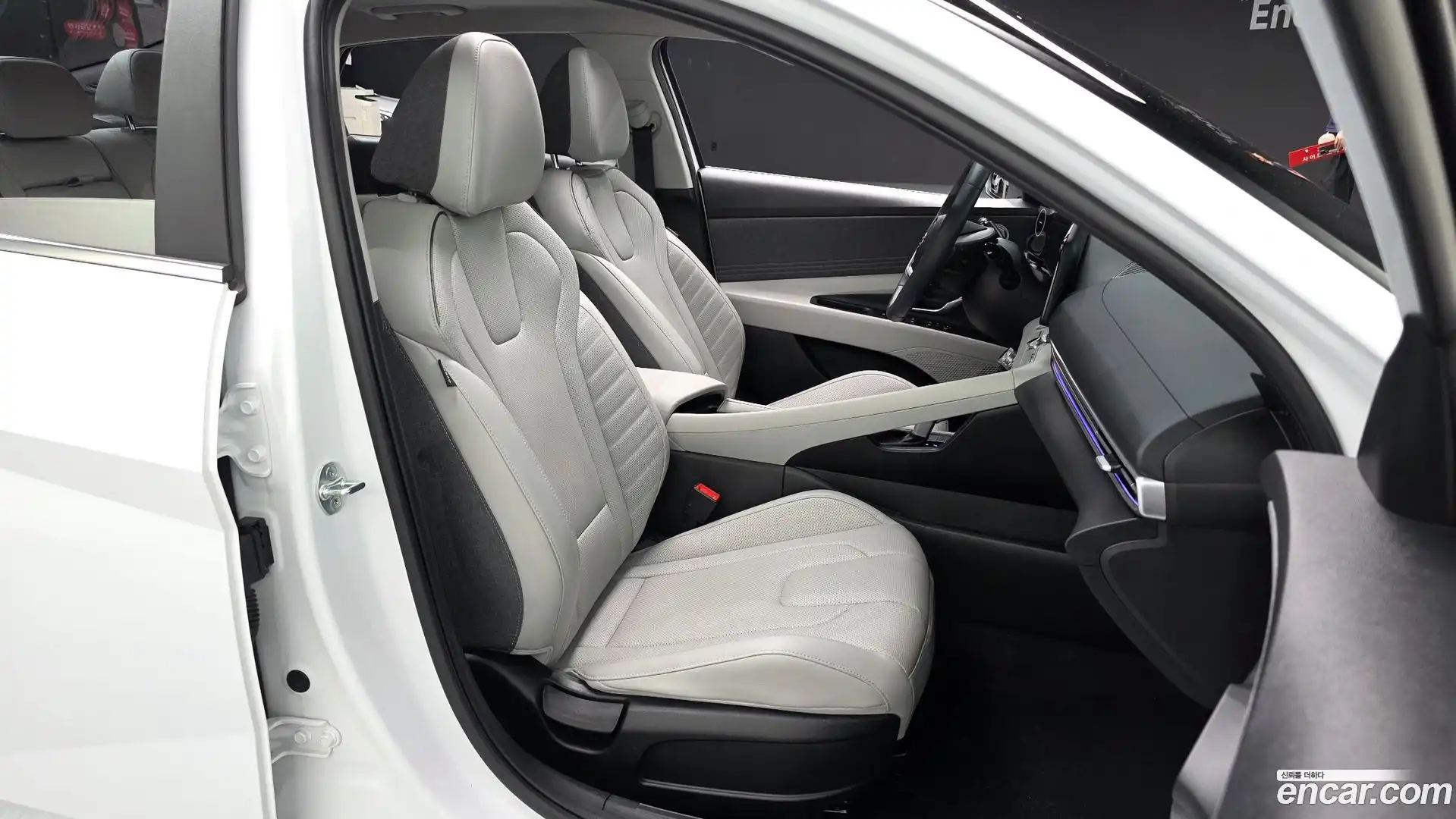 AVANTE Hyundai 2022.1-OPTION-015