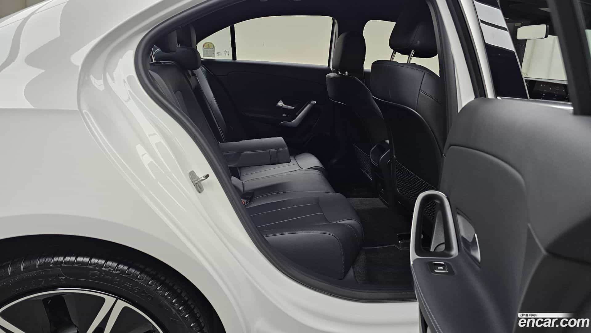 A-Class Mercedes-Benz 2025.6-OPTION-015