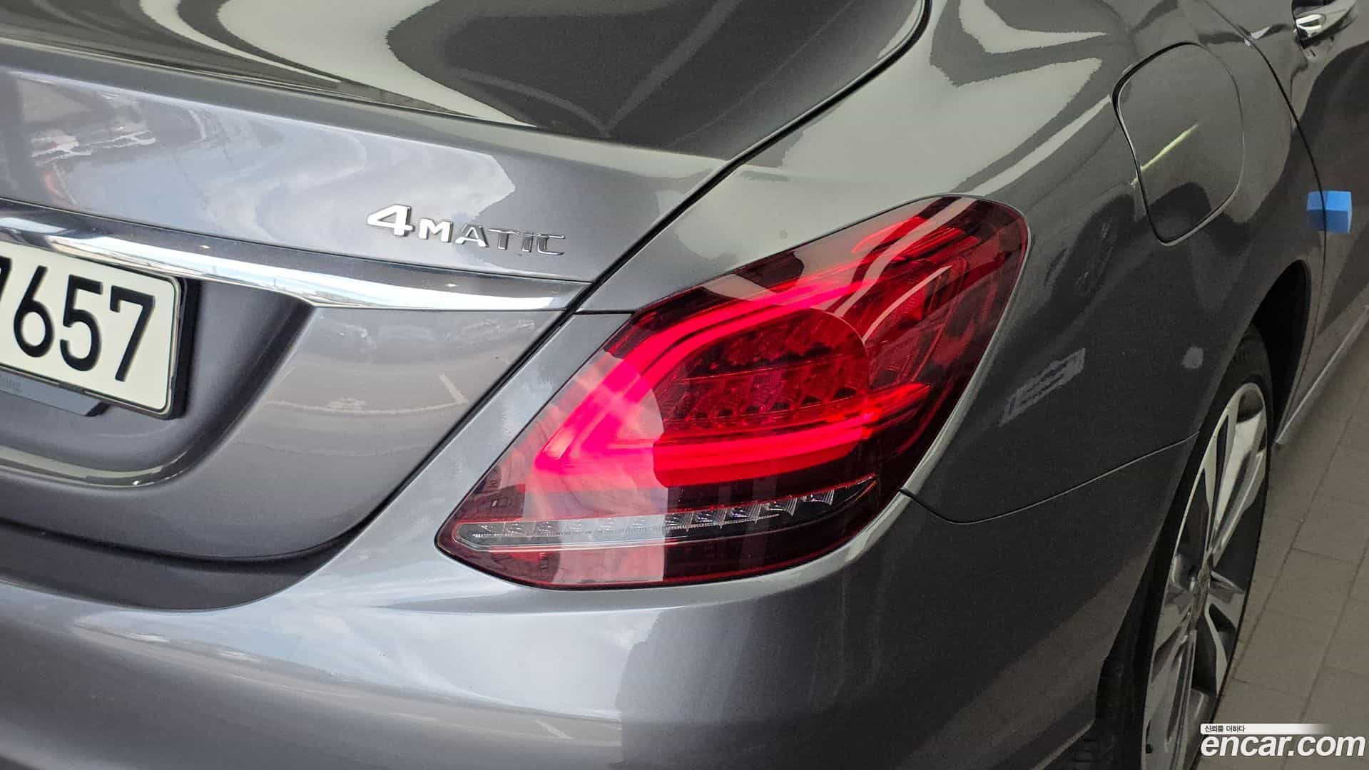 C-Class Mercedes-Benz 2021.6-OUTER-033