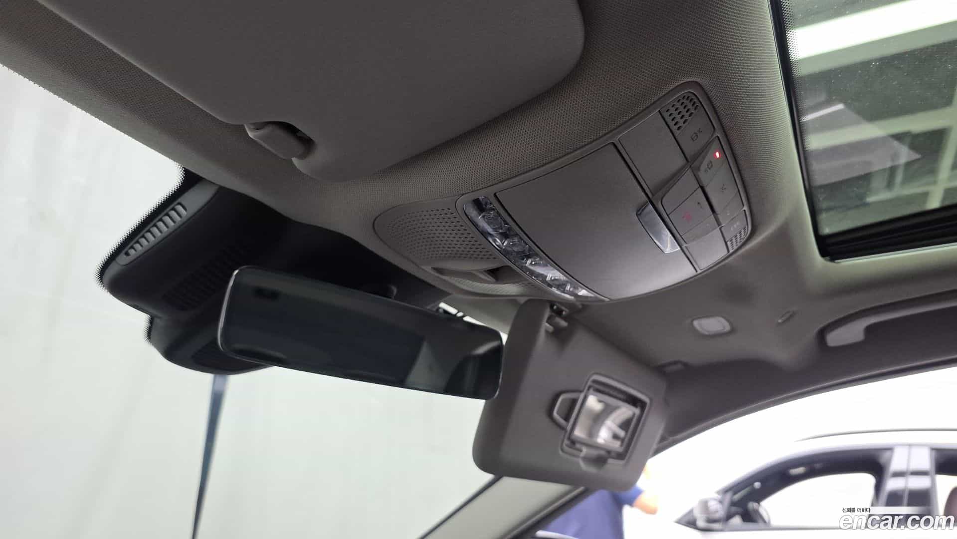 C-Class Mercedes-Benz 2021.6-OPTION-044