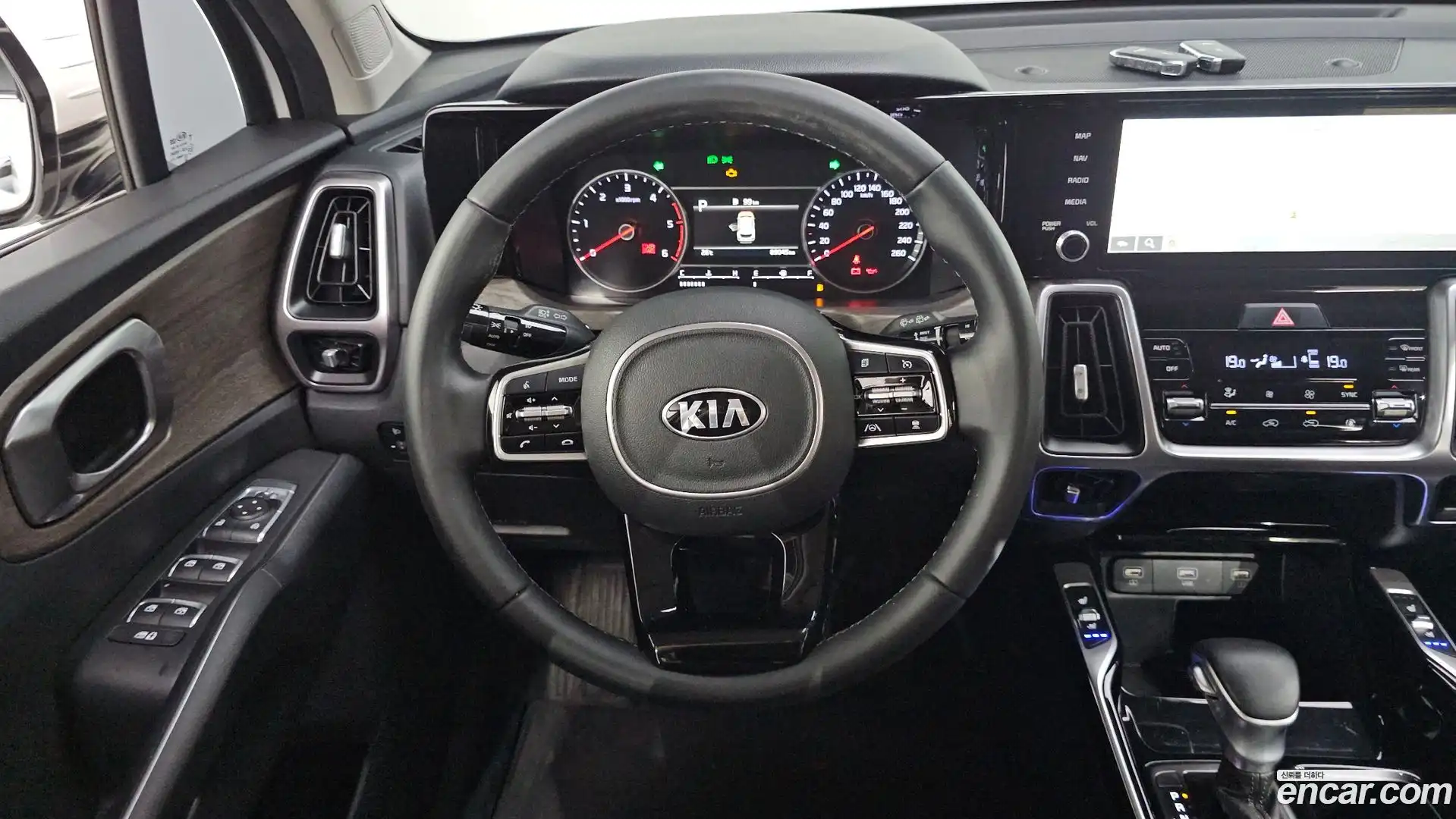 Sorento Kia 2021.4-OPTION-017