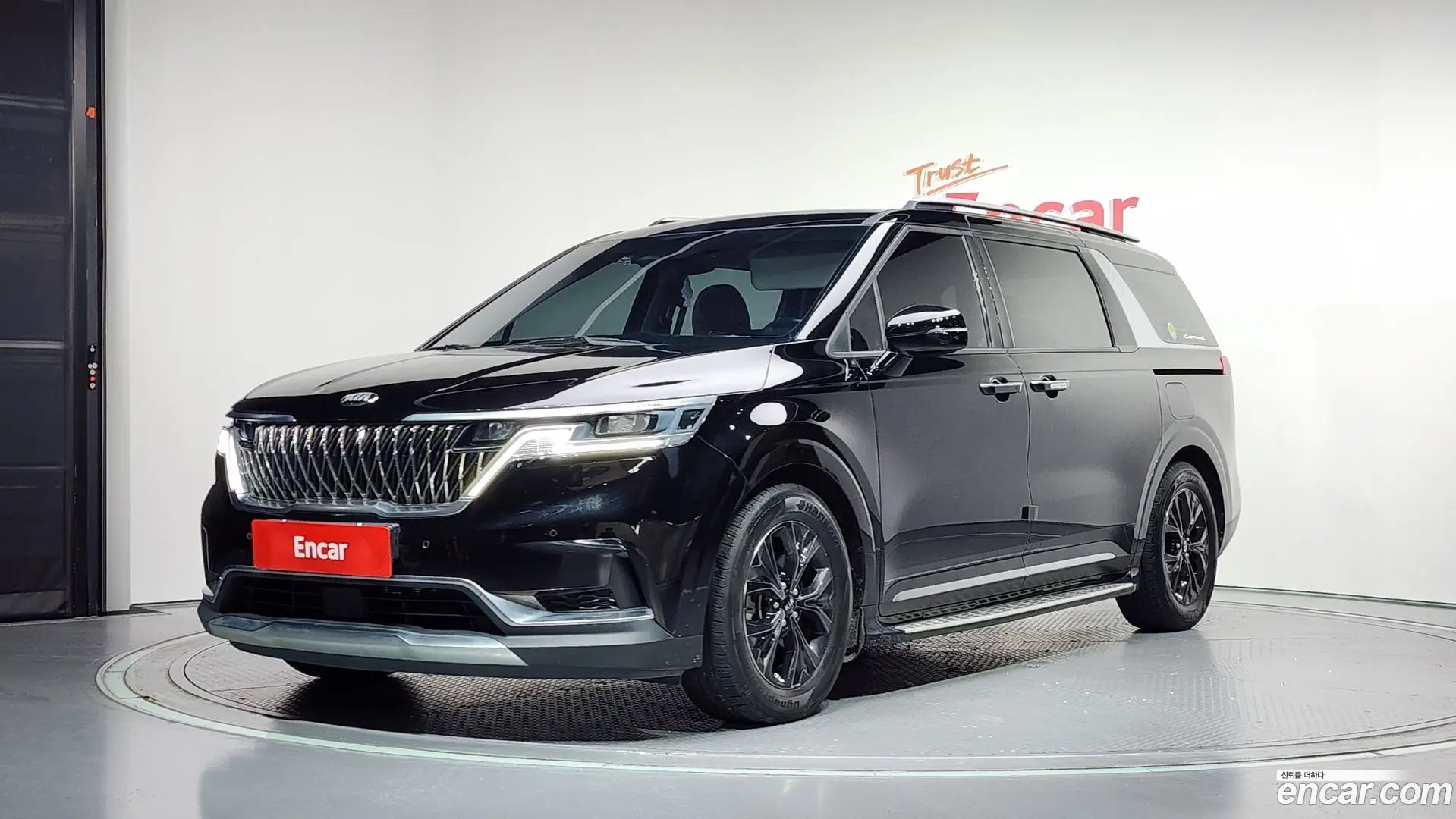 Main__Slider__Photo:Canival Kia 2021.3-0