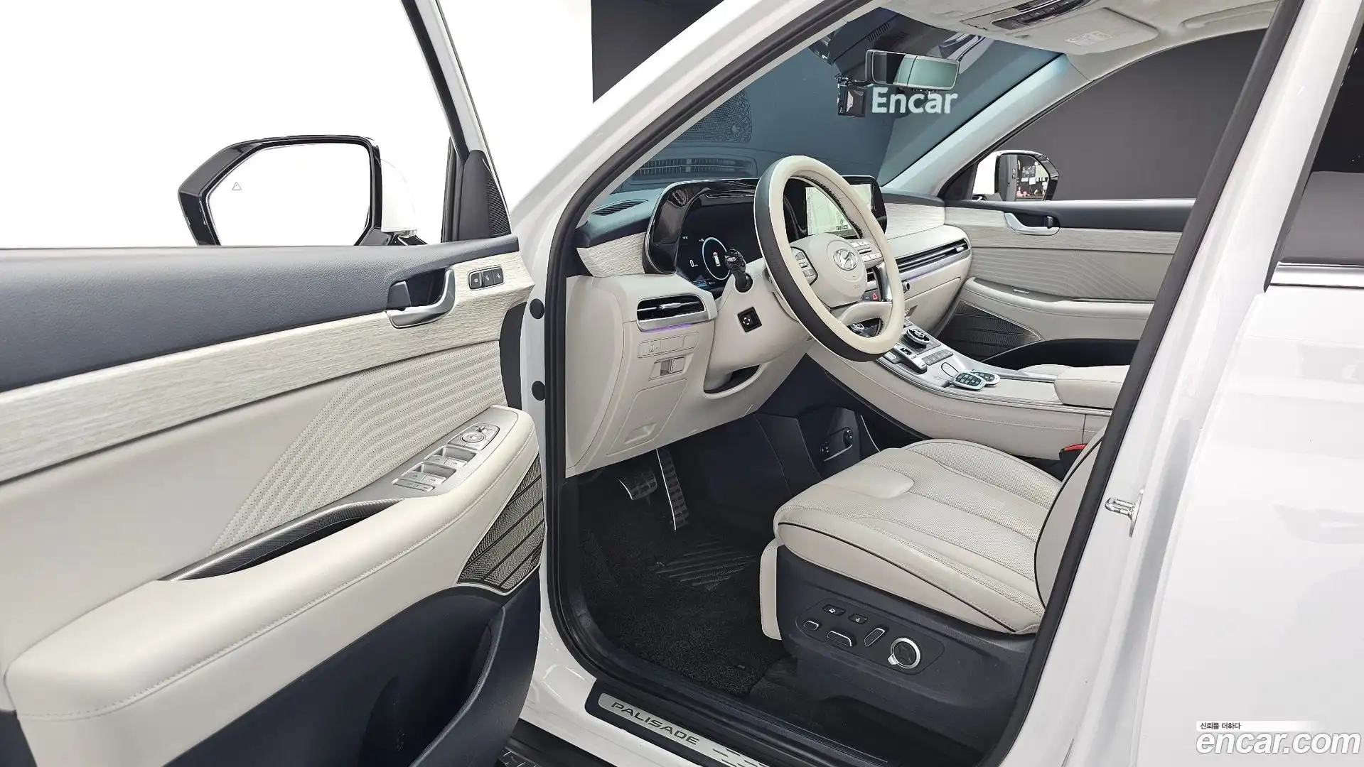 Palisade Hyundai 2023.3-INNER-010