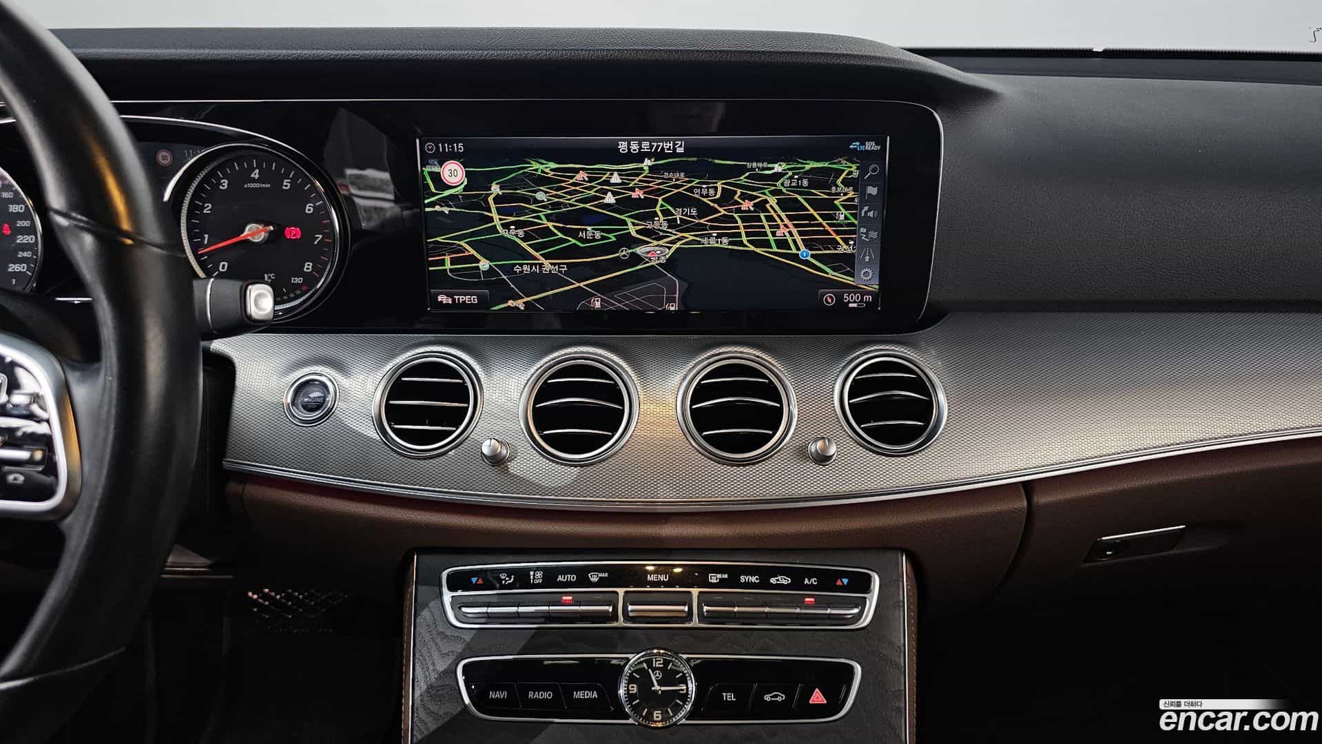 E-Class Mercedes-Benz 2020.6-OPTION-016