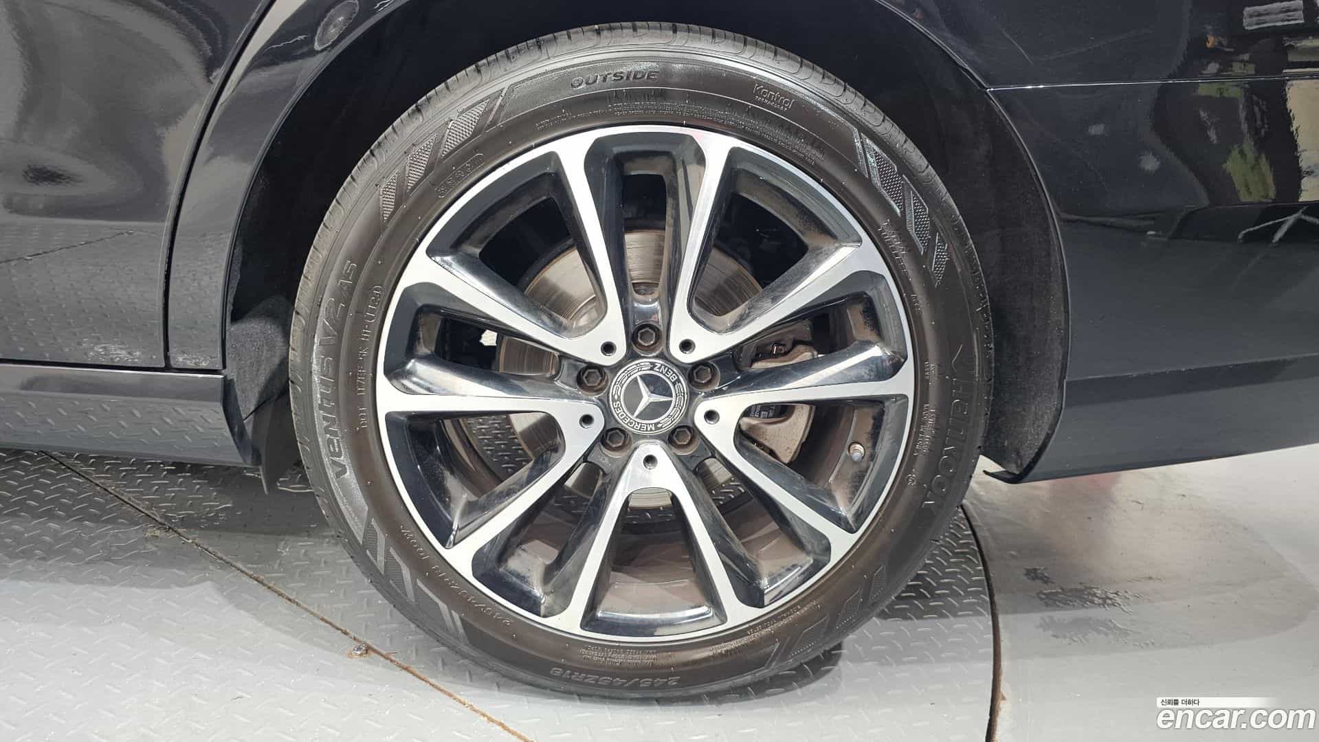 E-Class Mercedes-Benz 2020.6-OUTER-031