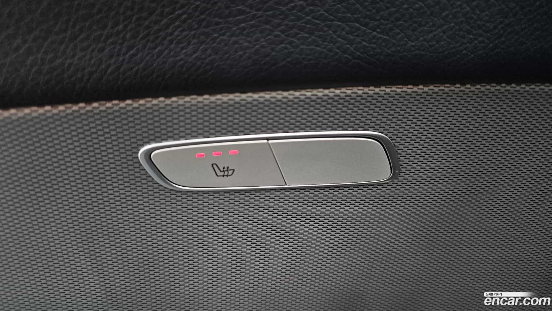 E-Class Mercedes-Benz 2020.6-OPTION-041