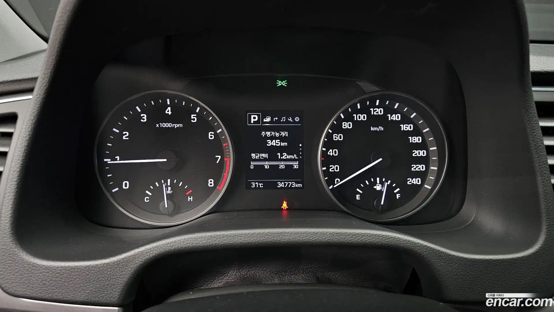 AVANTE Hyundai 2018.2-INNER-008