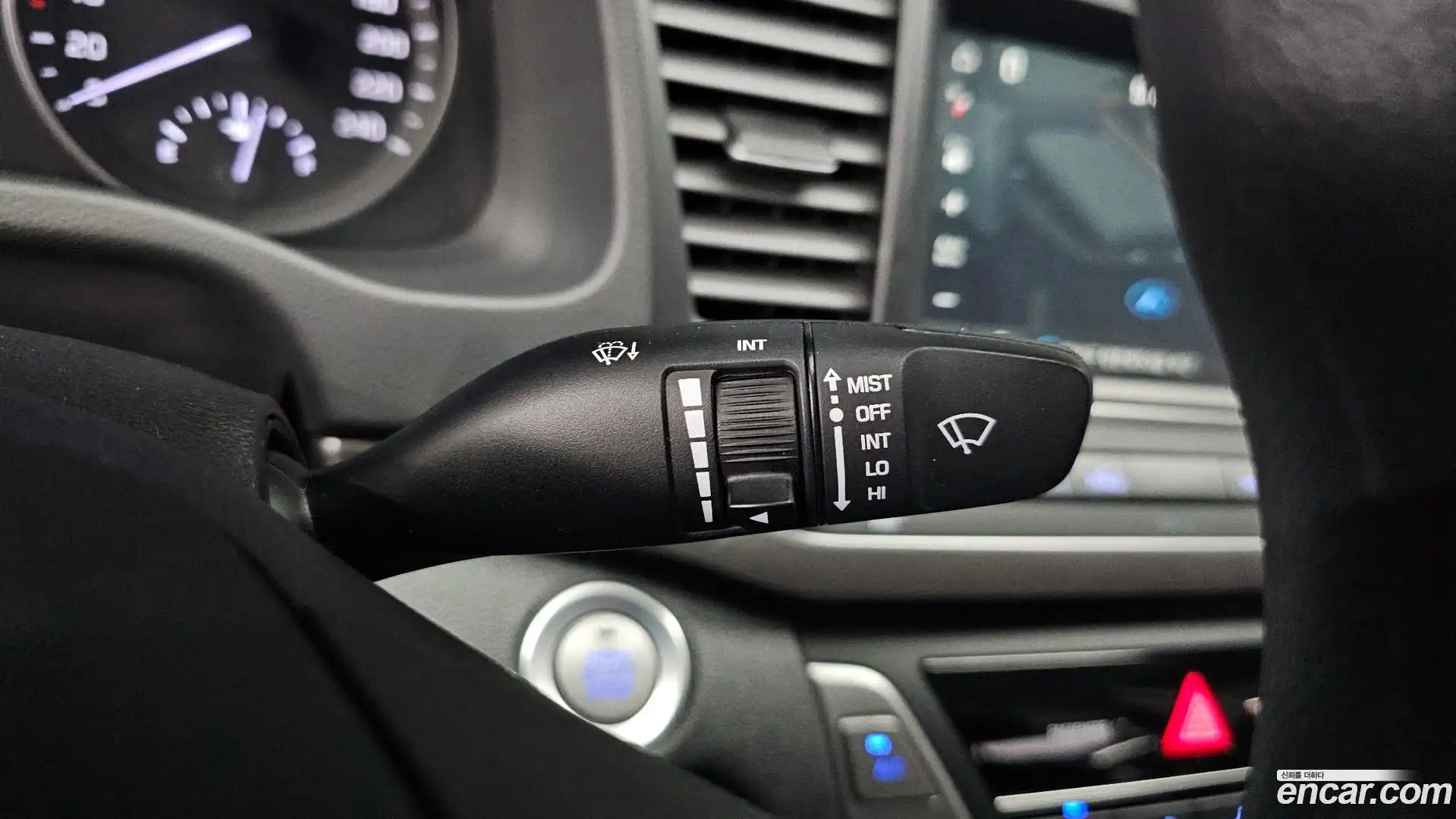 AVANTE Hyundai 2018.2-OPTION-042