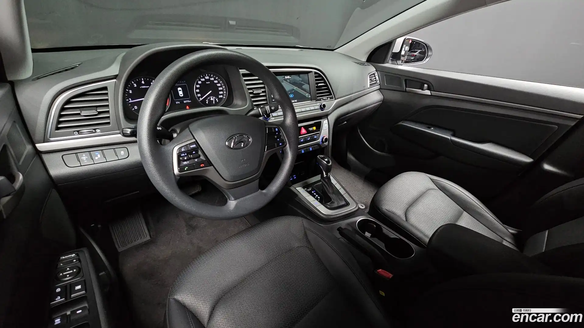 AVANTE Hyundai 2018.2-OPTION-045