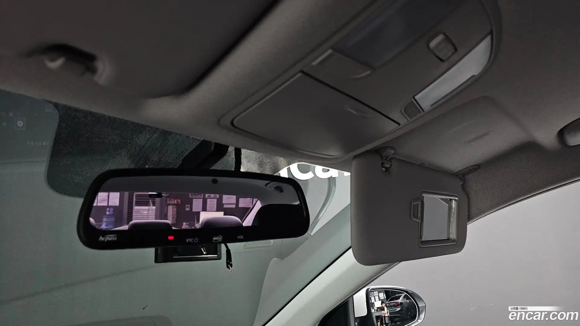 AVANTE Hyundai 2018.2-OPTION-046