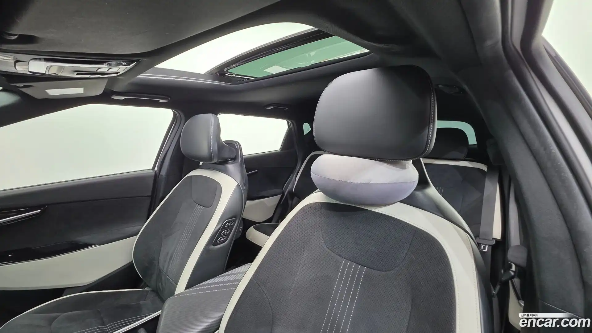 EV6 Kia 2021.10-OPTION-016