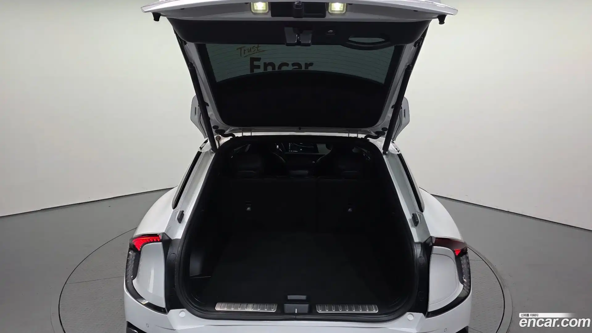 EV6 Kia 2021.10-OPTION-024
