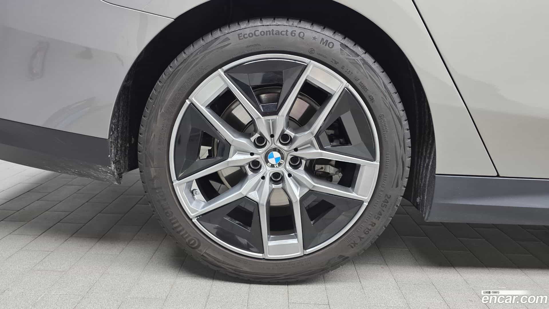 5-Series BMW 2025.5-OUTER-005