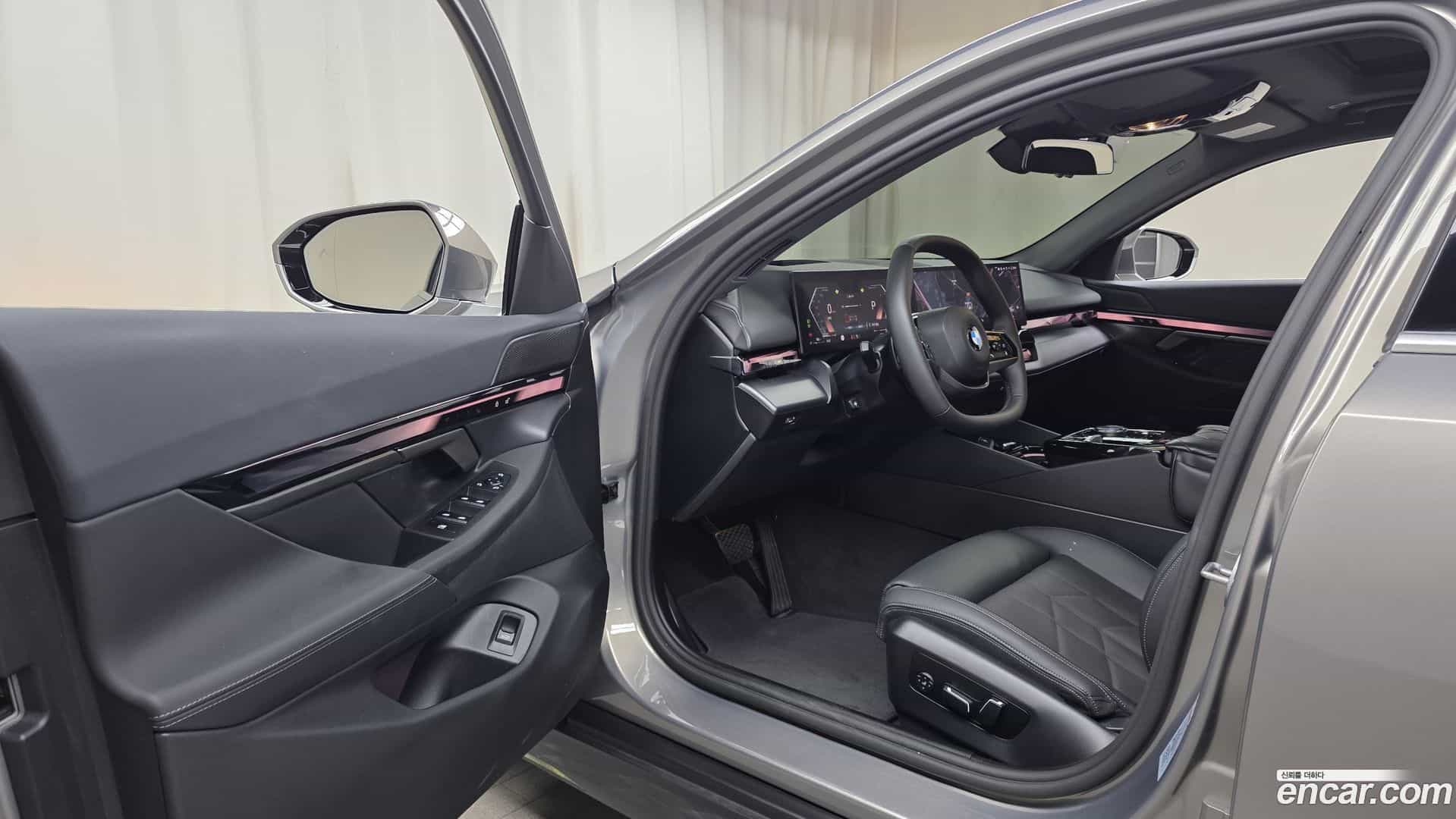5-Series BMW 2025.5-INNER-010